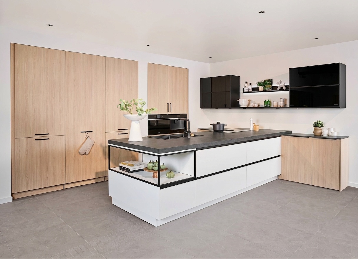 witte keuken met antraciet blad